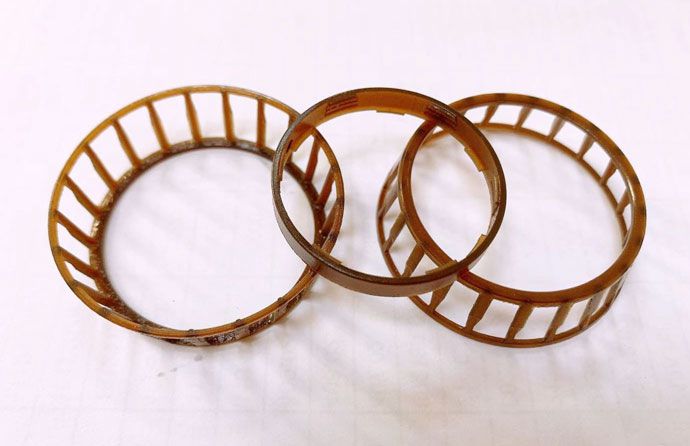 Nylon bearing retainer